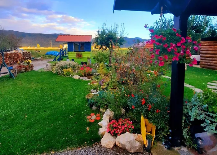 Casa de Férias Kuca Za Odmor Delak